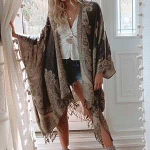 Ellemaireco Kimono in SWAN SONG KIMONO- DOVE